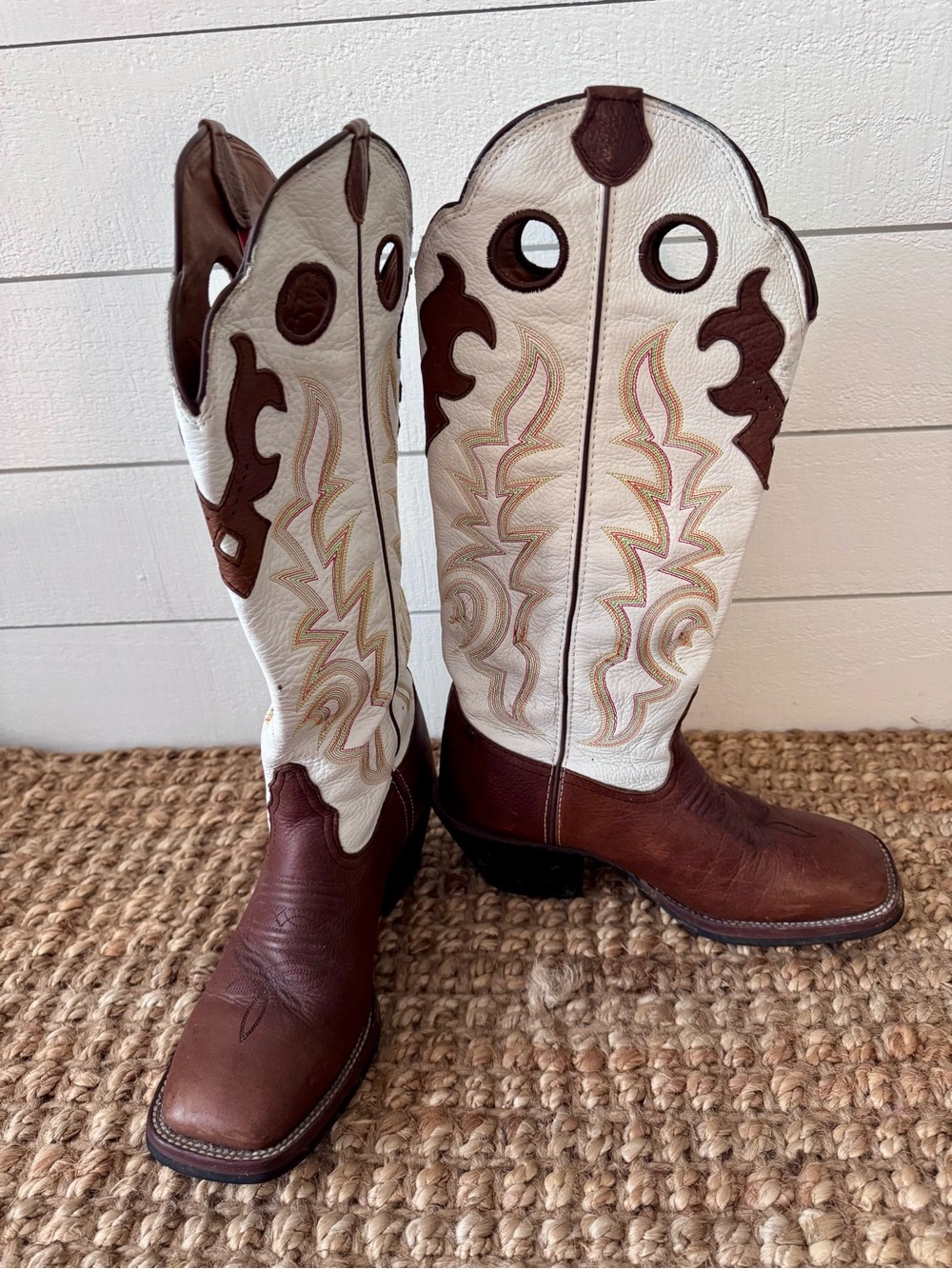 Women’s Tony Lama Mustang Buckaroo Square Toe Leather Cowboy Boots